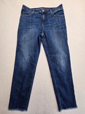 Chicos Size 1.5R 10R Girlfriend Slim Leg Ankle Jeans Medium Wash Denim